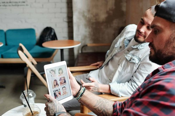 Découvrez l'utilité d'un comparateur de sites de rencontre pour trouver votre amour en ligne